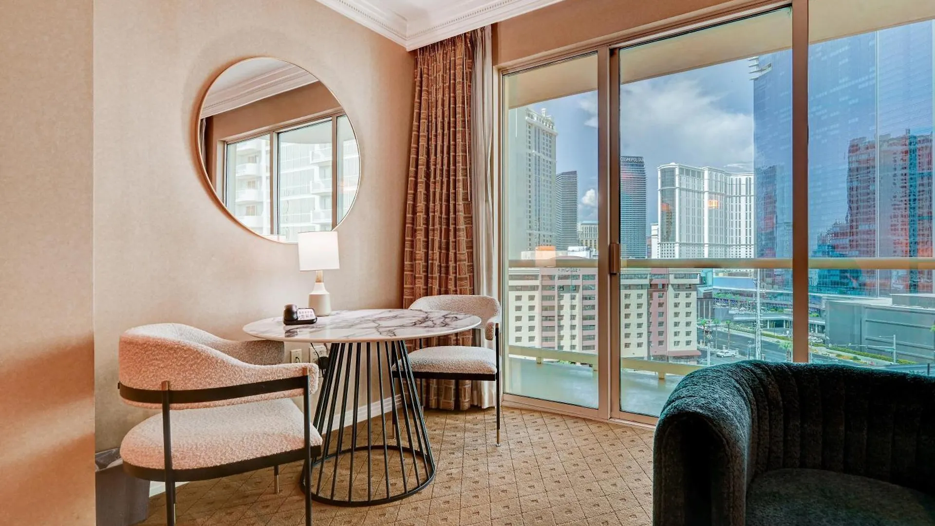 Amethyst Studio Suite Mgm Signature Strip View Balcony Лас-Вегас США